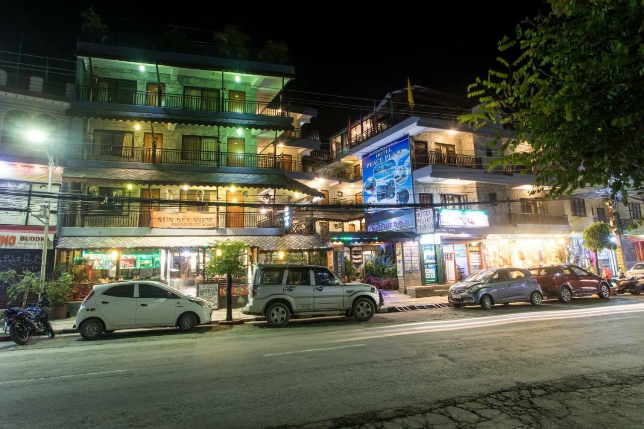 Hotel Peace Plaza Покхара Экстерьер фото