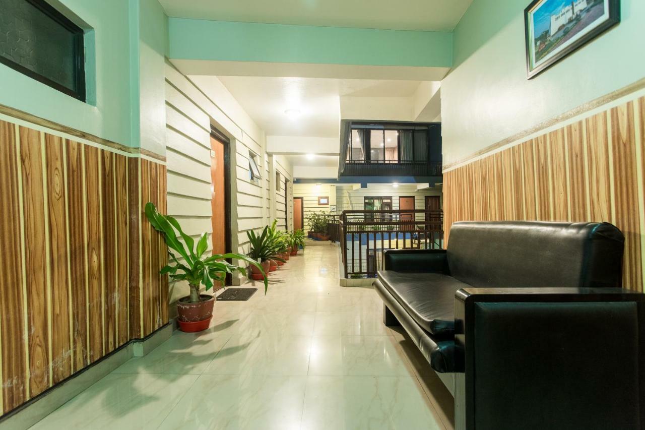 Hotel Peace Plaza Покхара Экстерьер фото